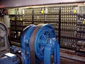 ПРОМИШЛЕН РАЗТВОРИТЕЛ И ОБЕЗМАСЛИТЕЛ 